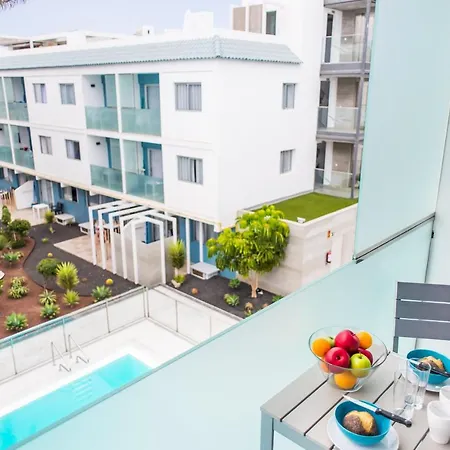 Апартаменты Seaside With Pool Коральео